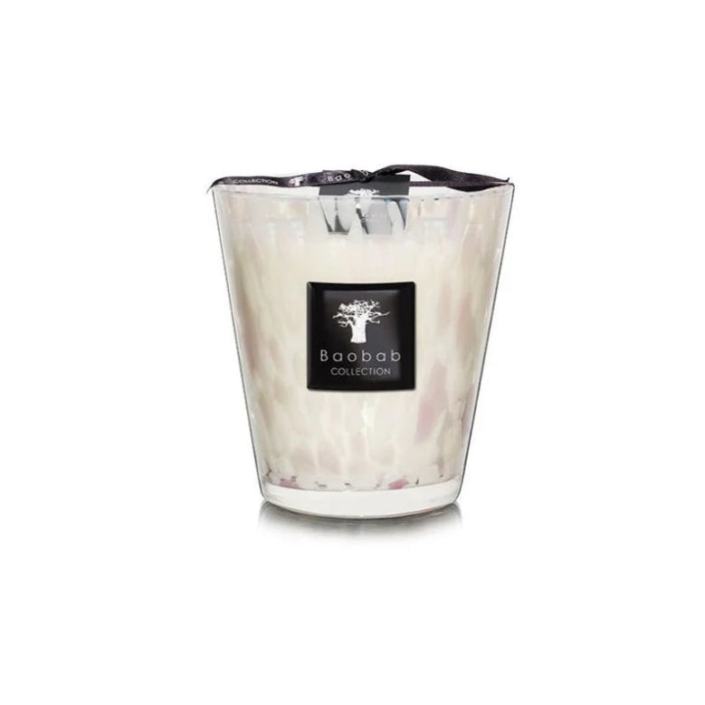 The Baobab Candle Pearls White is a white scented candle in a clear, iridescent glass holder, inspired by the elegance of pearls and adorned with Baobab’s signature black tree silhouette label.