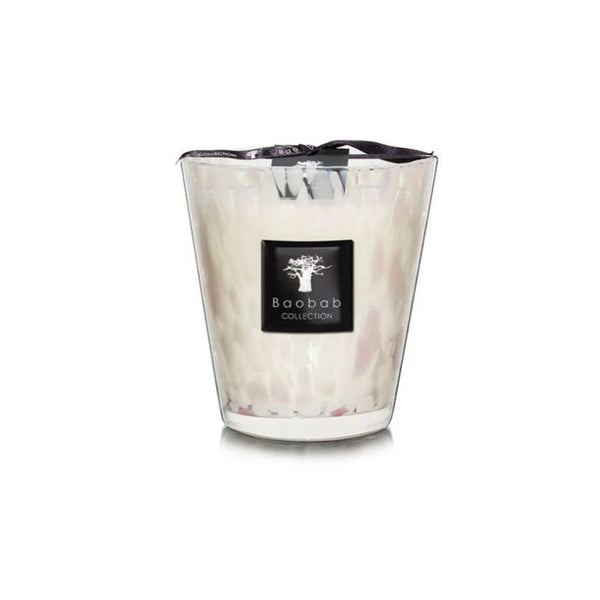 The Baobab Candle Pearls White is a white scented candle in a clear, iridescent glass holder, inspired by the elegance of pearls and adorned with Baobab’s signature black tree silhouette label.