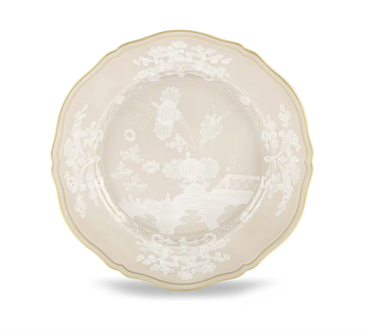 Ginori 1735 Oriente Italiano Beige Meringa dinner plate with a scalloped edge, gold trim, and a white, ghosted botanical pattern.