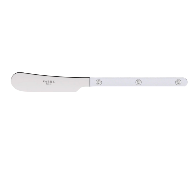Crafted by Sabre, the Bistrot Pearly Spreader in White features a stainless steel blade with a rounded tip and three rivets on its handle. Elegantly engraved with “SABRE PARIS,” this stylish butter knife is perfect for effortlessly serving your favorite spreads.
