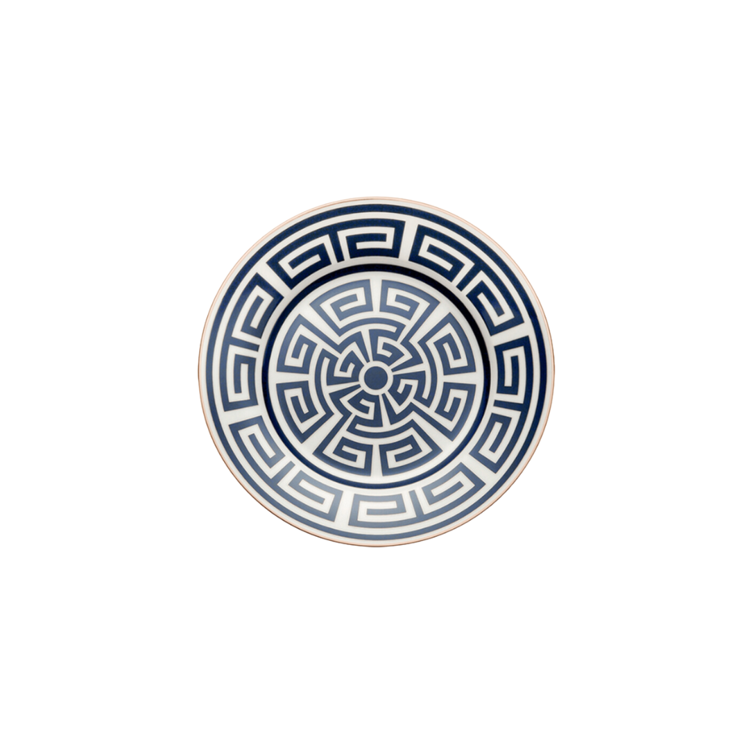 The Ginori 1735 Labirinto Zaffiro Dinnerware features a round porcelain plate with a bold navy blue and white Greek key pattern, inspired by Gio Ponti’s iconic geometric design, displayed from above on a white background.