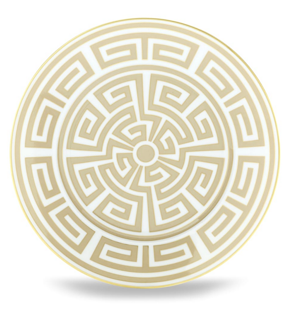 The Ginori 1735 Labirinto Dinnerware Cashemire plate features a gold Greek key pattern on white, with concentric circles and angular lines inspired by Gio Ponti, embodying the classic elegance of the collection.