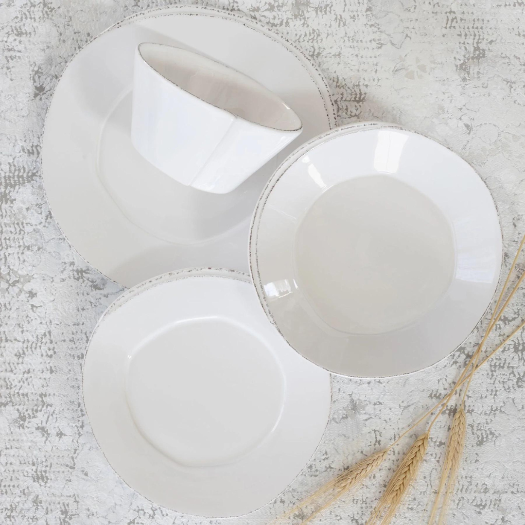 Lastra white dinnerware made of stoneware. 